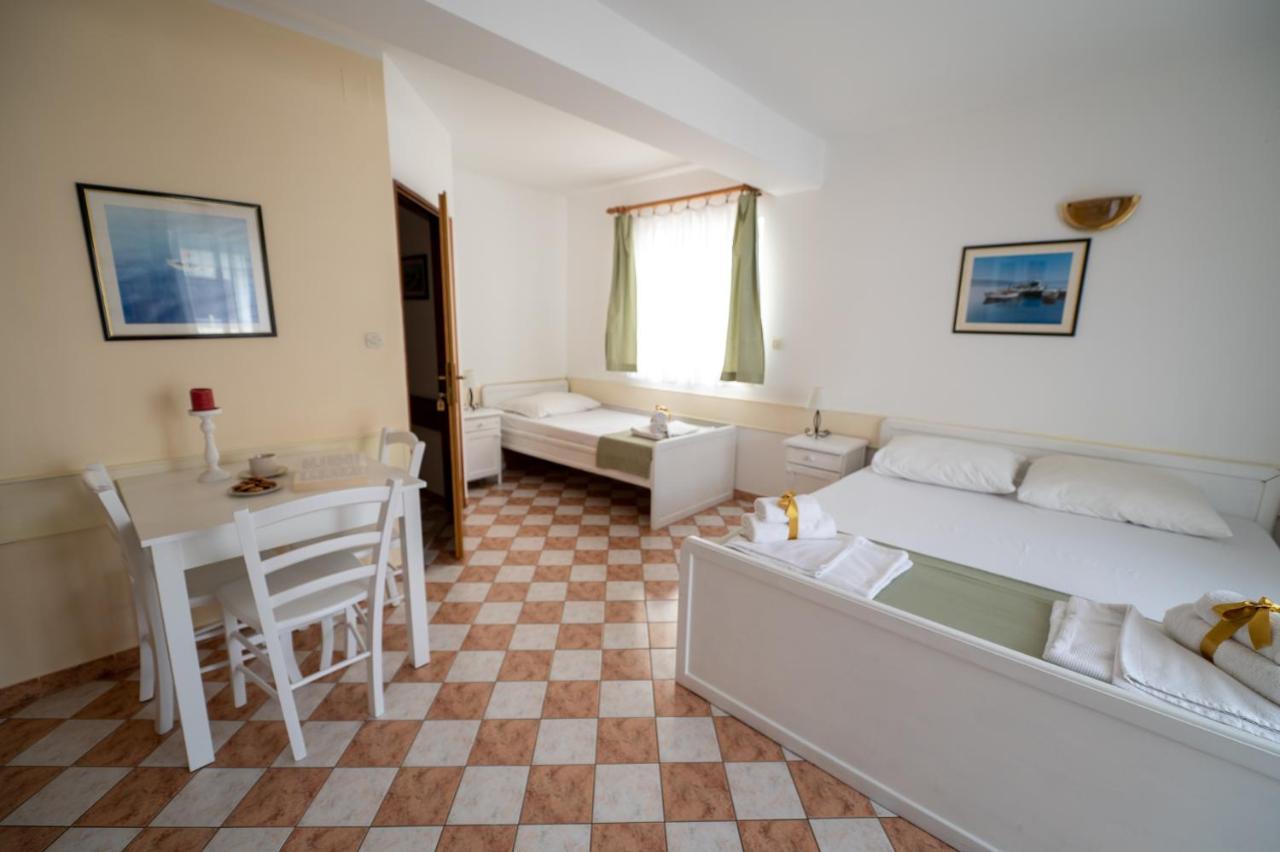 Apartmani Marin No1. Vodice Exterior foto